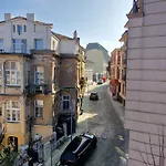 2bd Heart Of Boheme Flat Free Parking *